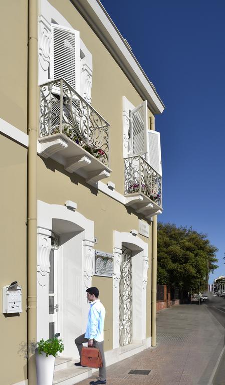 Il Villino Hotel Каляри Екстериор снимка